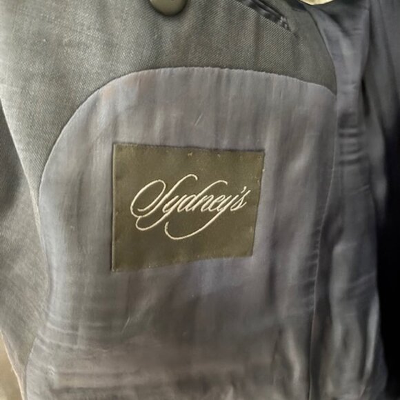 Sydney's Navy Blue Suit - size 40 (made in Canada) - Picture 3 of 5